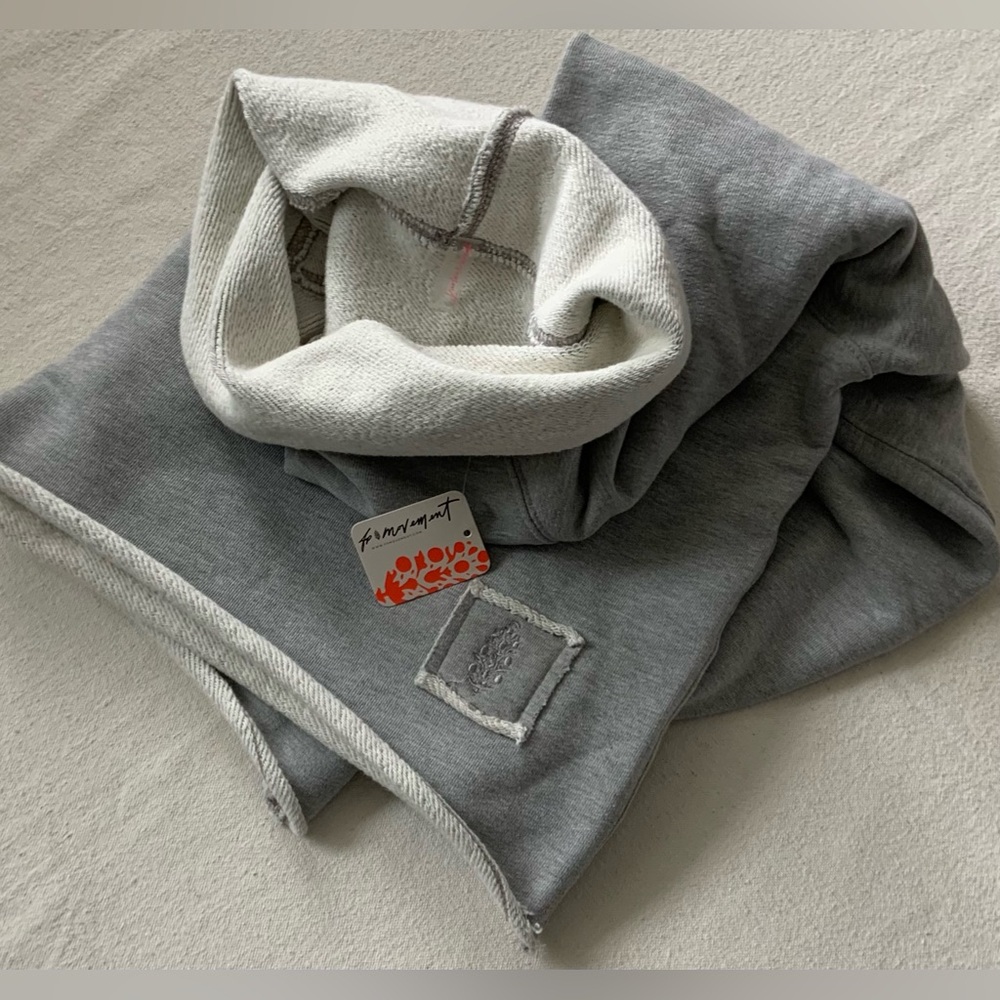 Free People Movement ~ Cutback Mock Neck Pullover ~ XS ~ NWT - Picture 8 of 15